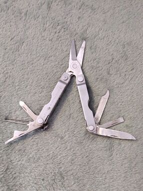 Leatherman Micra Keychain Multi-Tool- Stainless Steel.